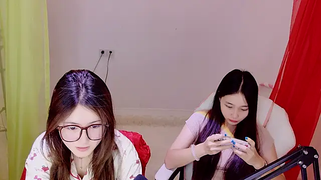Xiongchumo1120 online show from May 8, 2:37 am