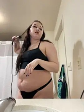 gothgirlhazel online show from April 12, 1:47 pm