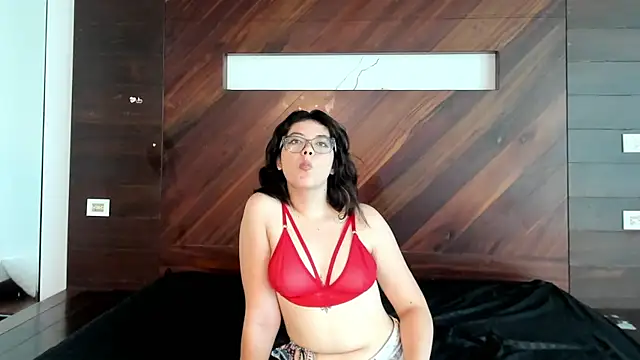 valkiria  29 online show from April 29, 1:47 pm