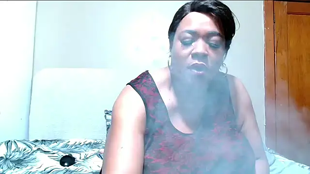 BUSTYQUEEN56  online show from July 10, 4:51 pm