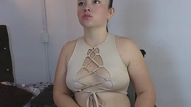 aliekhandra online show from April 23, 2:41 pm