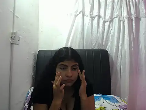 daira2006 online show from April 20, 4:26 am