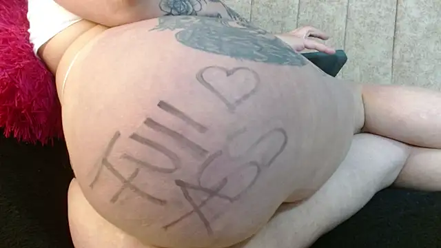 Melanie Slut nassty online show from May 8, 10:33 pm