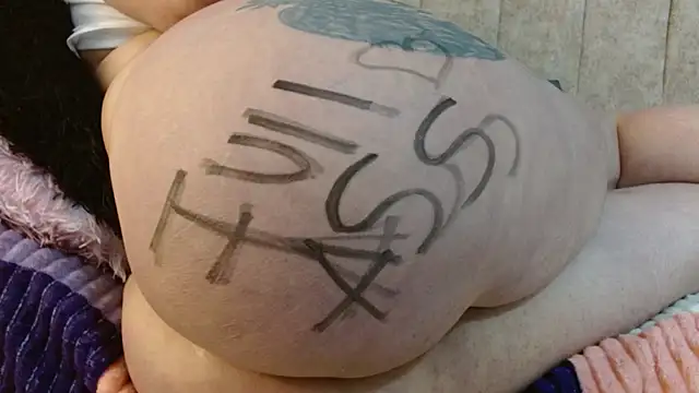 Melanie Slut nassty online show from May 11, 9:34 pm
