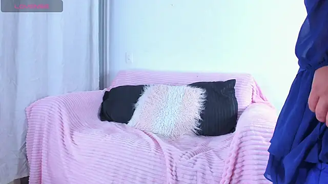 cellycanela  online show from August 8, 12:40 am