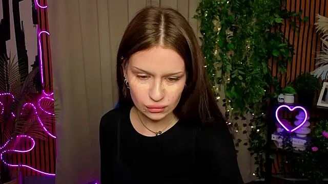 StephanieWashington online show from April 20, 2:20 pm