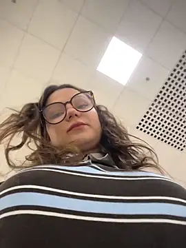 lilimip online show from April 20, 9:23 am