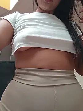 DaniellaGiraldo online show from May 21, 2:04 pm