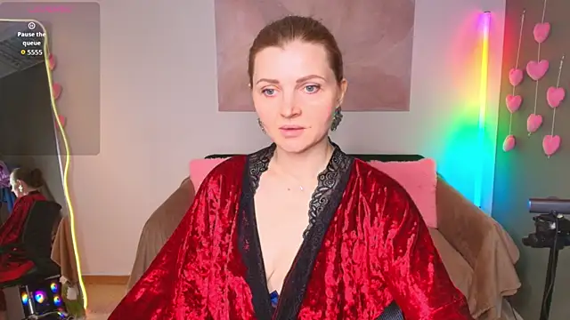 Liza  Evans online show from July 27, 1:57 am