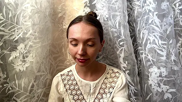 AdriannaBill online show from July 11, 4:18 pm