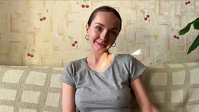 AdriannaBill online show from May 15, 3:04 pm