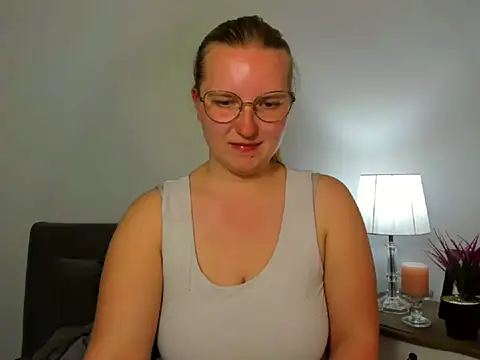 RoseTeacherX online show from April 28, 5:28 pm