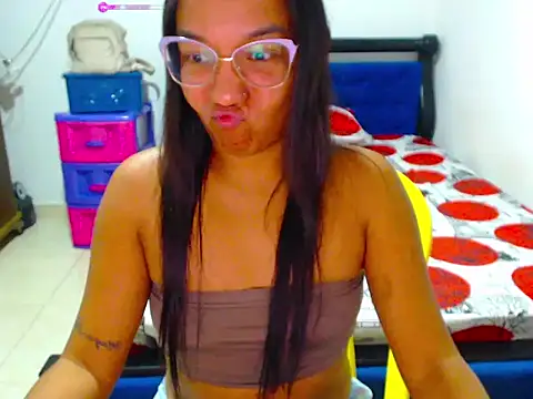 Roseluxs online show from July 8, 11:29 pm