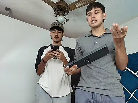 EdwinBoys online show from May 14, 1:28 pm