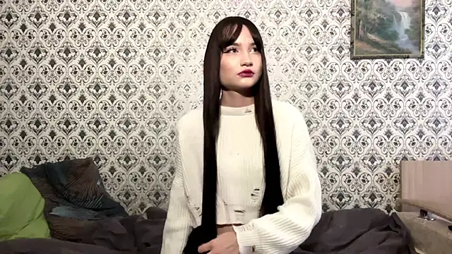 LeenRouz online show from April 19, 8:36 am