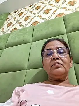 Shalini3456 online show from May 21, 9:51 am