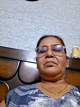 Shalini3456 online show from April 24, 2:42 pm