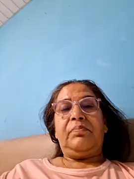 Shalini3456 online show from May 9, 5:15 pm