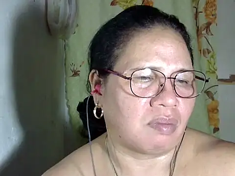 HottyCurlyPeanut online show from May 8, 7:44 am