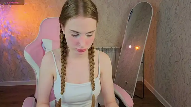 Tasya Doyle online show from April 24, 12:30 pm