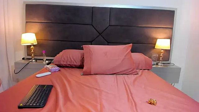 scarleth ray online show from April 22, 12:02 pm