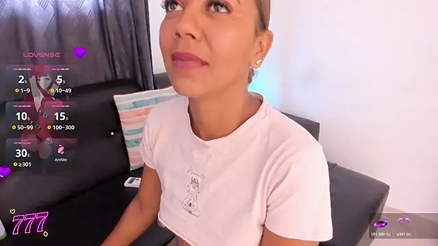 MalloryKim online show from April 19, 1:11 pm