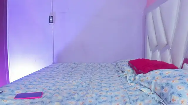 kiara sexyhot online show from July 12, 1:17 am