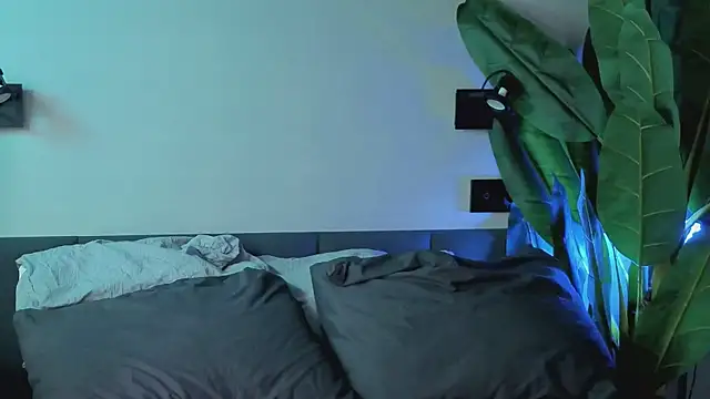ShowmeYourfetish online show from August 3, 12:22 pm
