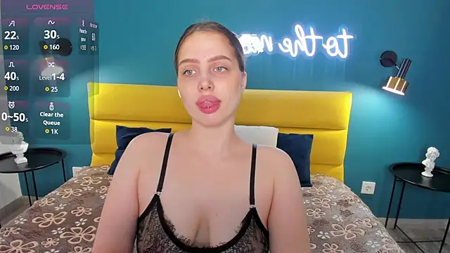 ReneeBlair online show from May 4, 8:51 am