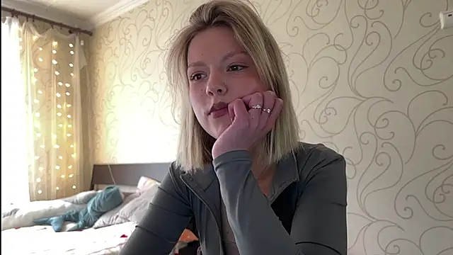 Tonya Silva online show from April 29, 3:58 pm