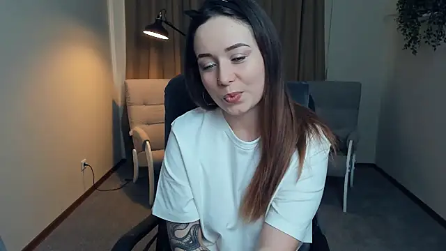 NadaRudeen online show from April 19, 12:05 pm