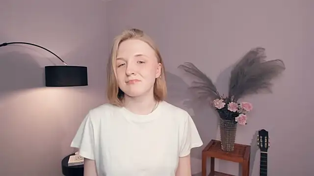 CaylaFahrni online show from April 23, 2:08 pm