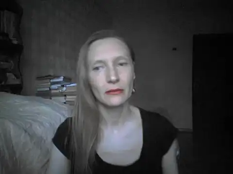 LunaBelle8 online show from June 4, 5:50 pm
