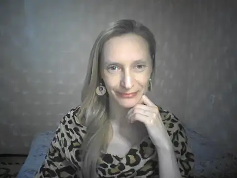 LunaBelle8 online show from April 22, 5:21 pm