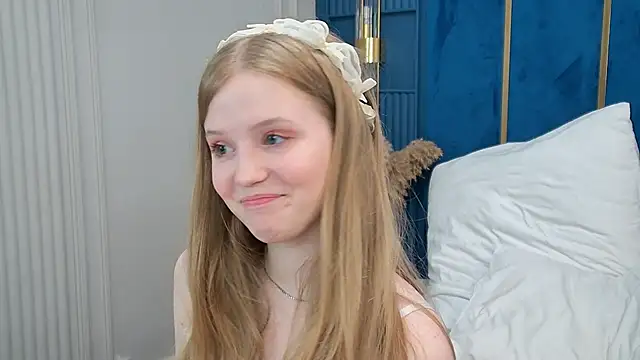 LilianHowards online show from June 12, 10:56 am