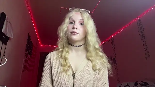 CassieRey online show from April 18, 5:26 pm