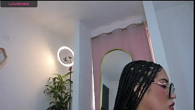 Miss ebony77 online show from May 7, 1:37 pm