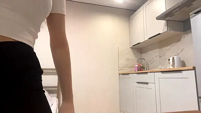 honeydroop online show from April 19, 1:22 pm