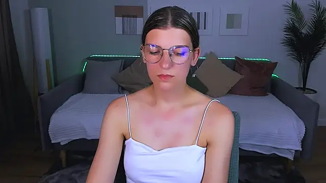 AnnaThorne online show from June 9, 9:09 am