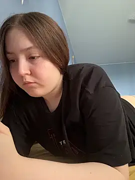 BenwithHolly online show from May 7, 11:03 am