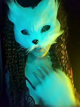 lilianroses online show from April 20, 9:18 pm