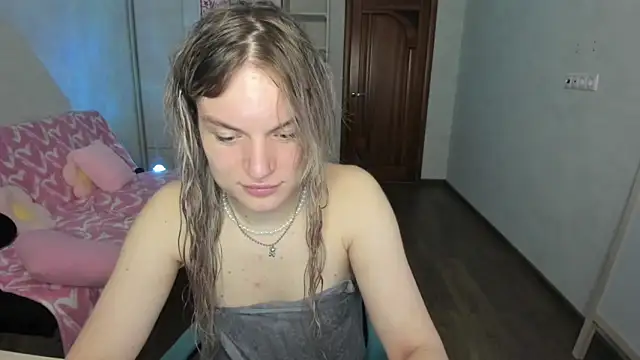 milliKira006 online show from June 14, 4:24 am