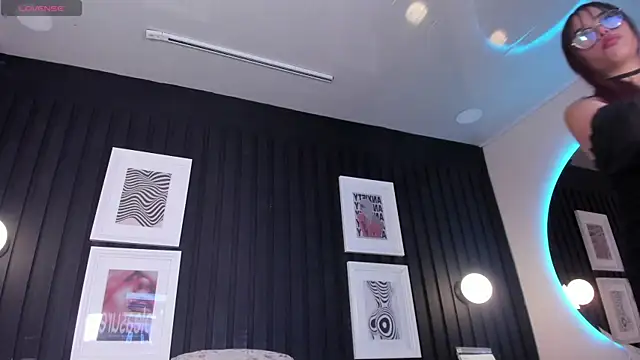 Little natty  online show from April 20, 6:11 pm