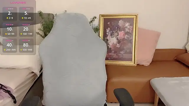 Puppy-kiss online show from April 21, 10:44 am