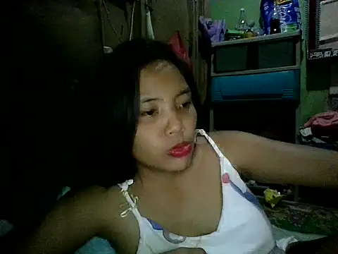 juicyredt online show from May 6, 12:31 pm