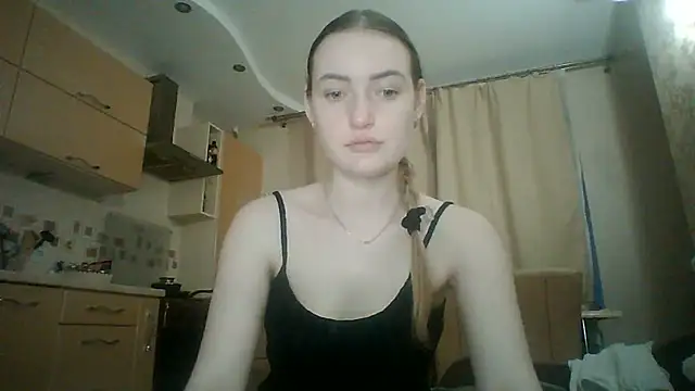 Lisanta online show from June 26, 6:09 pm
