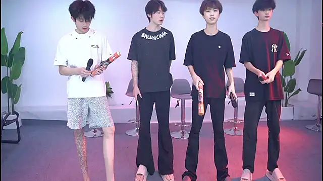 Woshididimen- online show from June 7, 1:40 pm