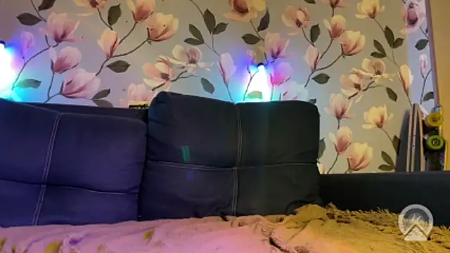 LIA MR X online show from April 20, 1:14 pm