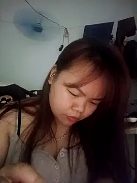 Truxcy1 online show from April 24, 8:22 pm