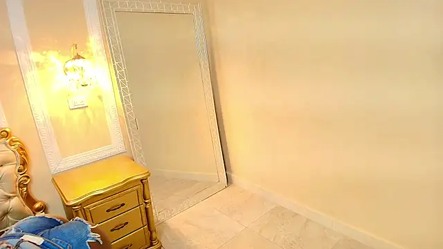 PaulineKosh online show from June 24, 9:47 pm